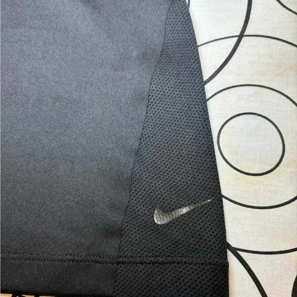 Nike - Tank Top - Picture 3 of 9